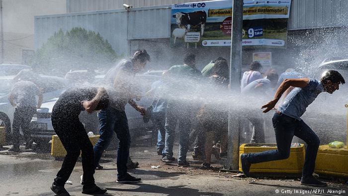 Turkey dismisses 28 mayors for links with Kurd rebels